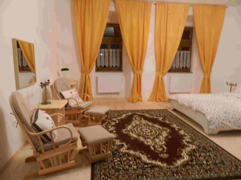فندق Kastiel Biela Dama A Cierny Rytier Krompachy الغرفة الصورة